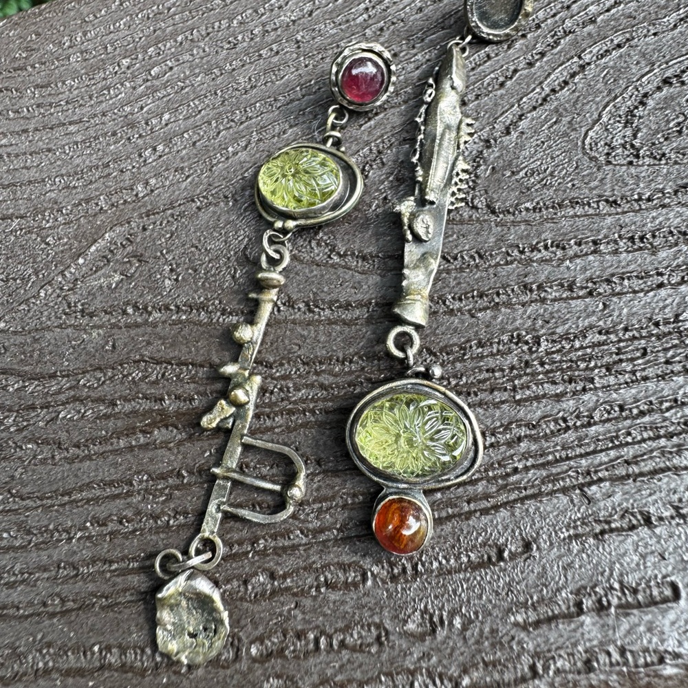Unique Sterling Silver Earrings with carved Lemon Quartz and Tourmaline - Picture 5 of 8